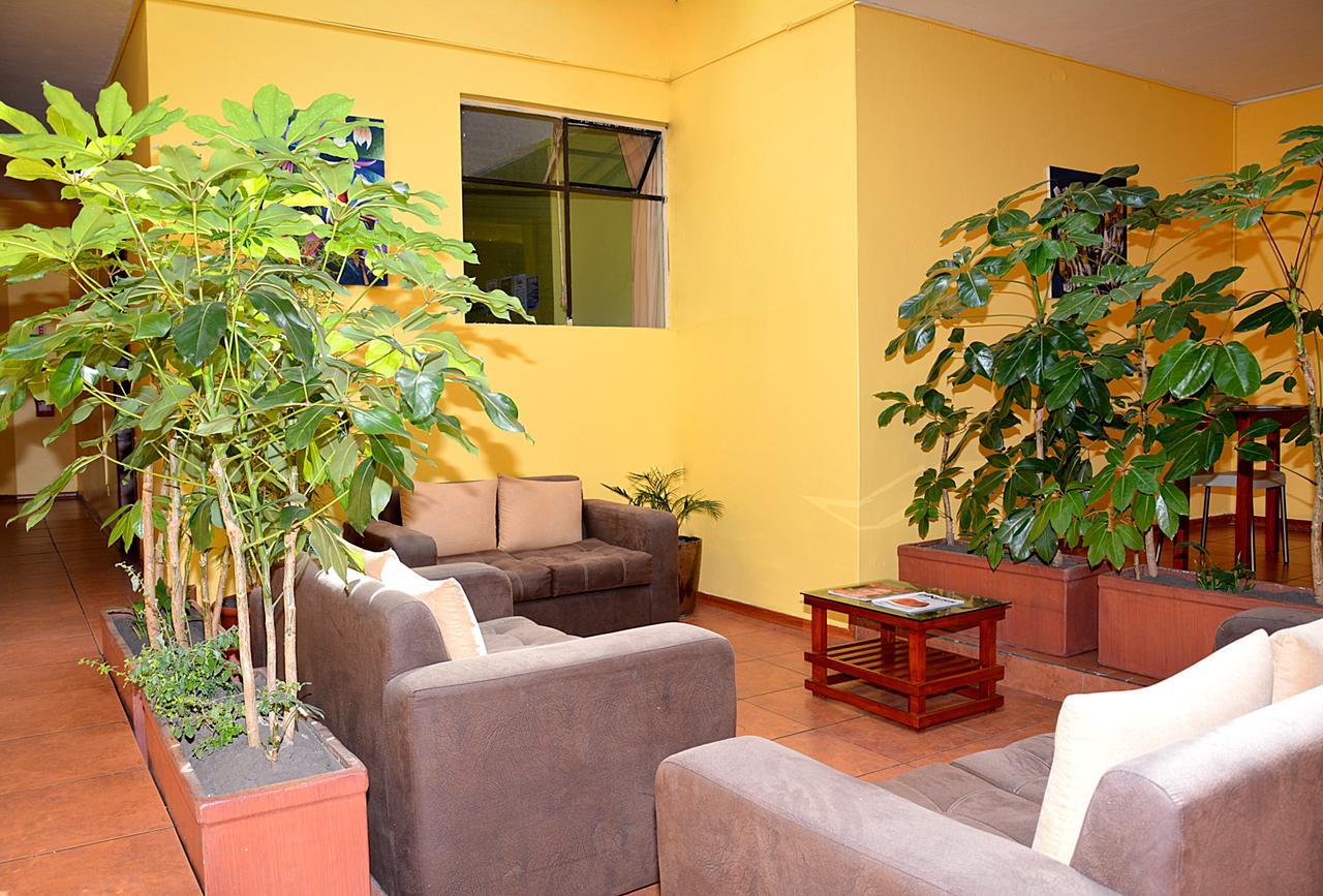 Hostal Terra 3 - Base Aerea Quito Dış mekan fotoğraf
