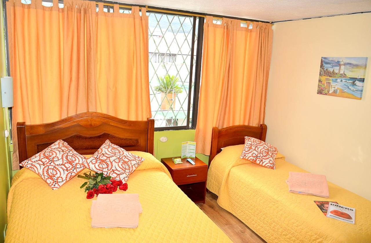 Hostal Terra 3 - Base Aerea Quito Dış mekan fotoğraf