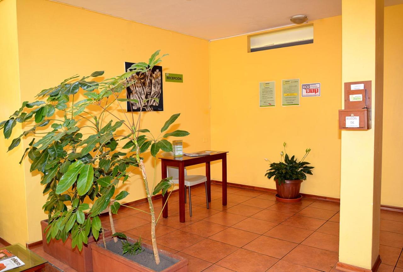 Hostal Terra 3 - Base Aerea Quito Dış mekan fotoğraf