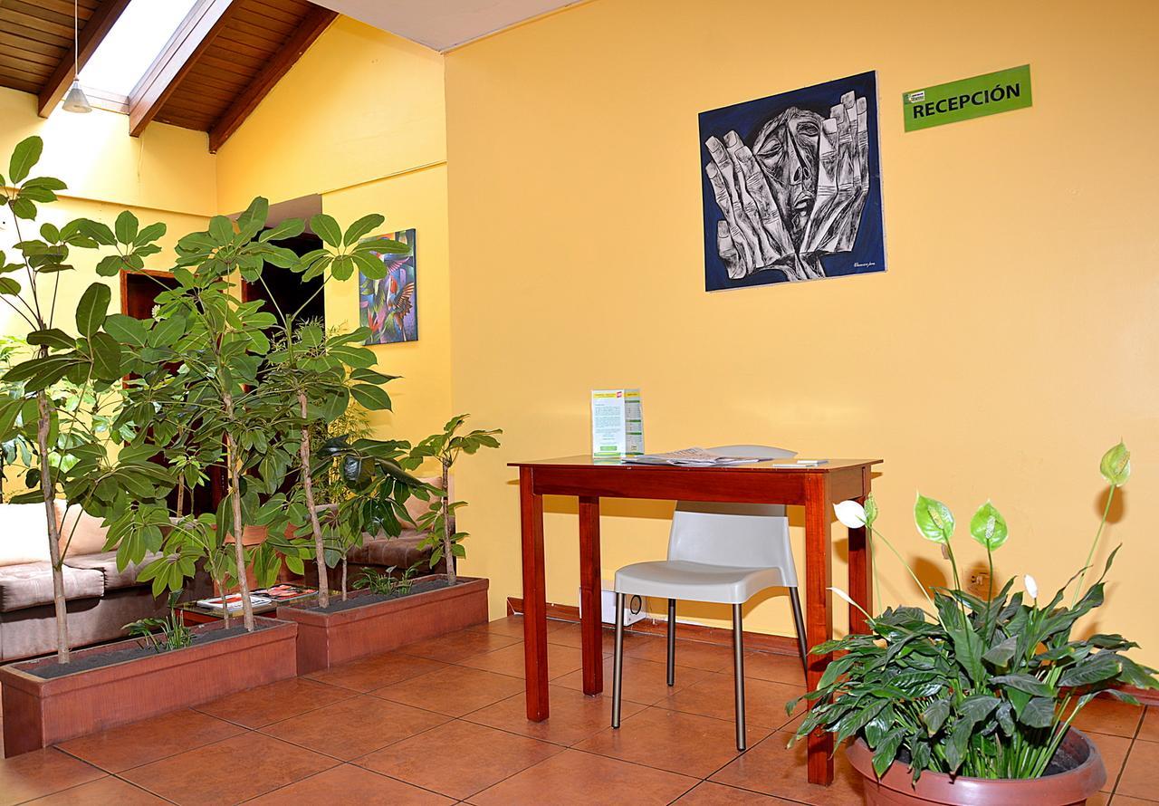 Hostal Terra 3 - Base Aerea Quito Dış mekan fotoğraf