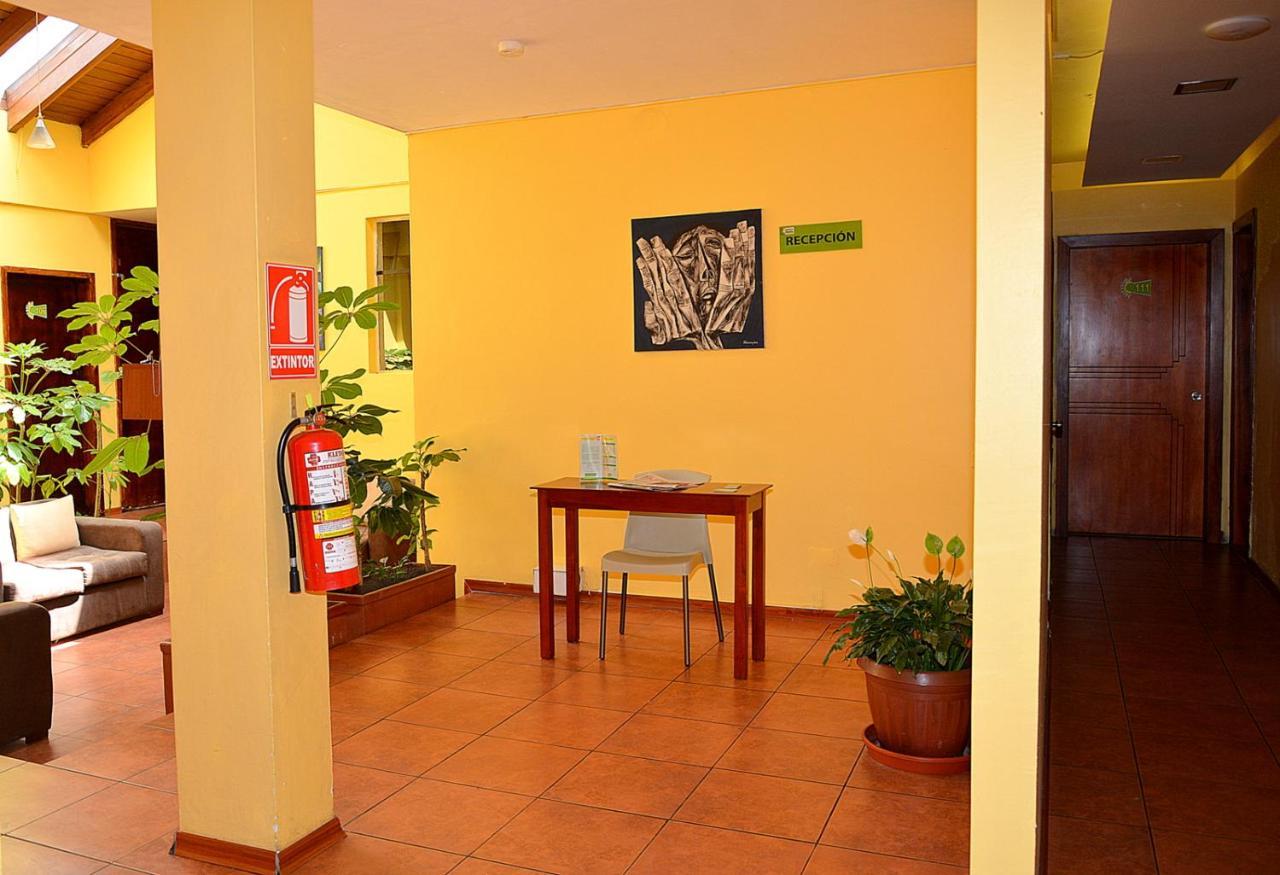 Hostal Terra 3 - Base Aerea Quito Dış mekan fotoğraf